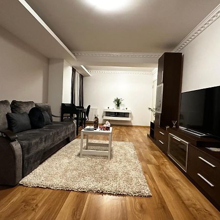 Terrace Apartments Otopeni ! المظهر الخارجي الصورة